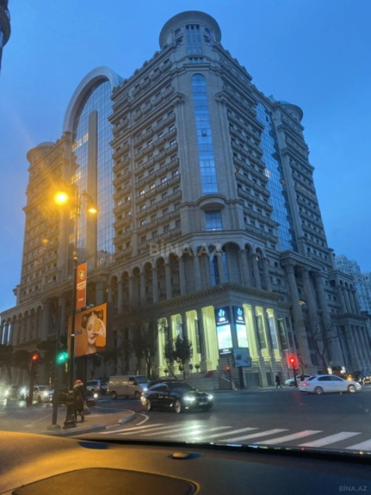 Satılır 3 otaqlı mənzil 110 m²