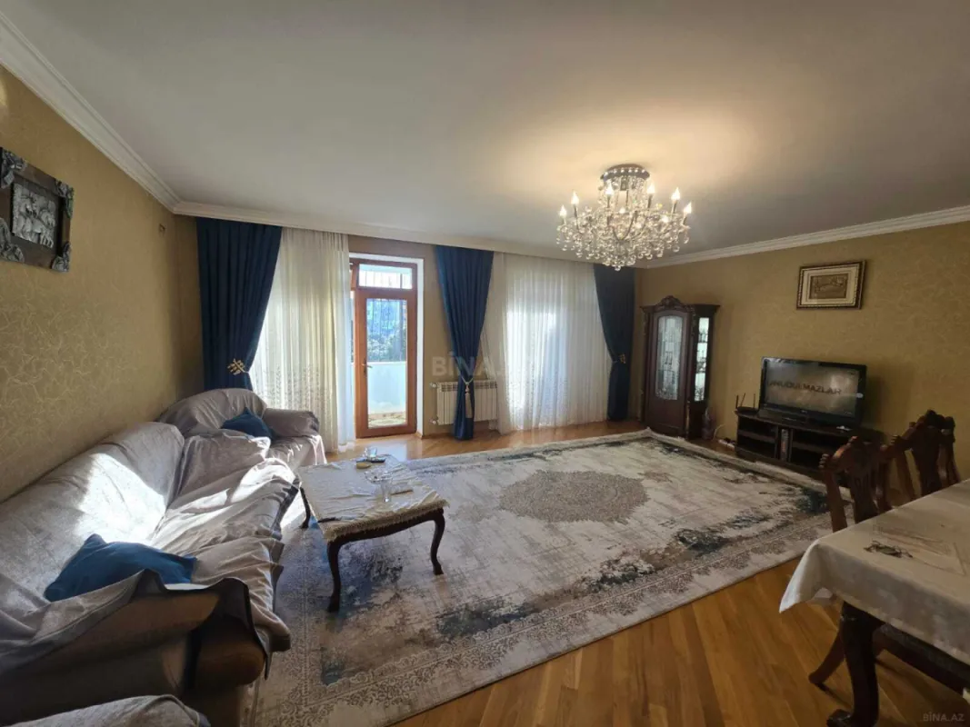 Kirayə verilir 3 otaqlı mənzil 110 m²