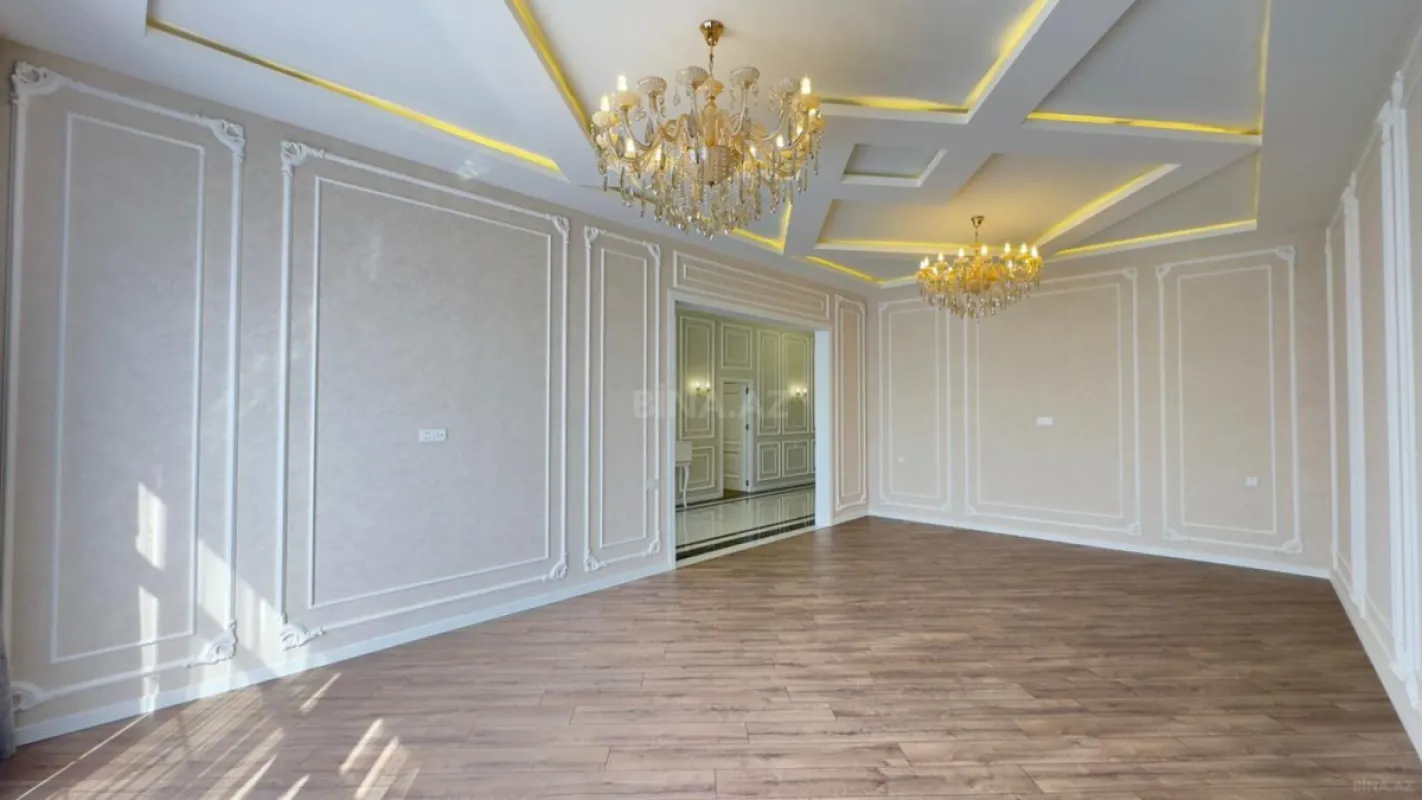 Satılır 5 otaqlı həyət evi 240 m²