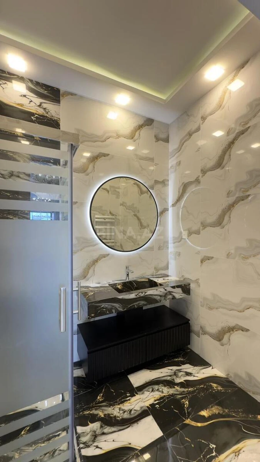 Satılır 5 otaqlı həyət evi 240 m²