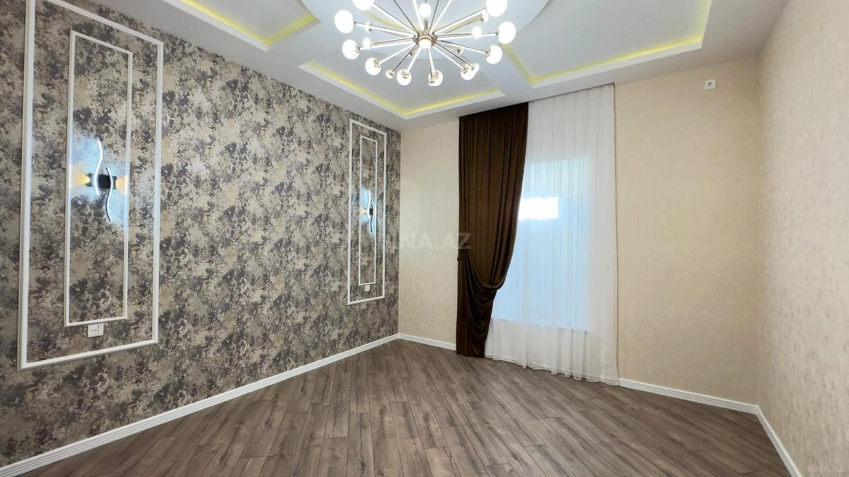 Satılır 5 otaqlı həyət evi 240 m²