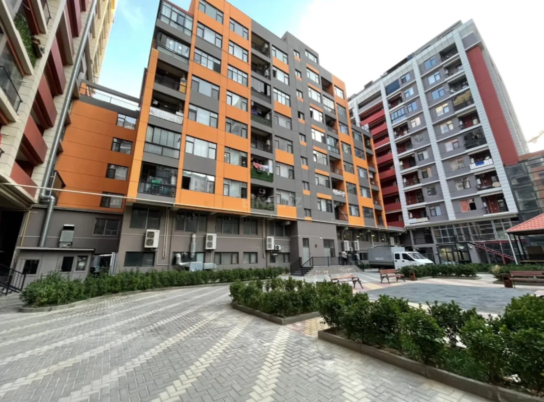 Satılır 2 otaqlı mənzil 62 m²