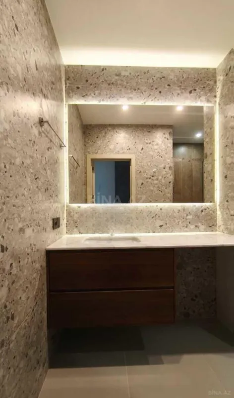 Satılır 3 otaqlı mənzil 74 m²