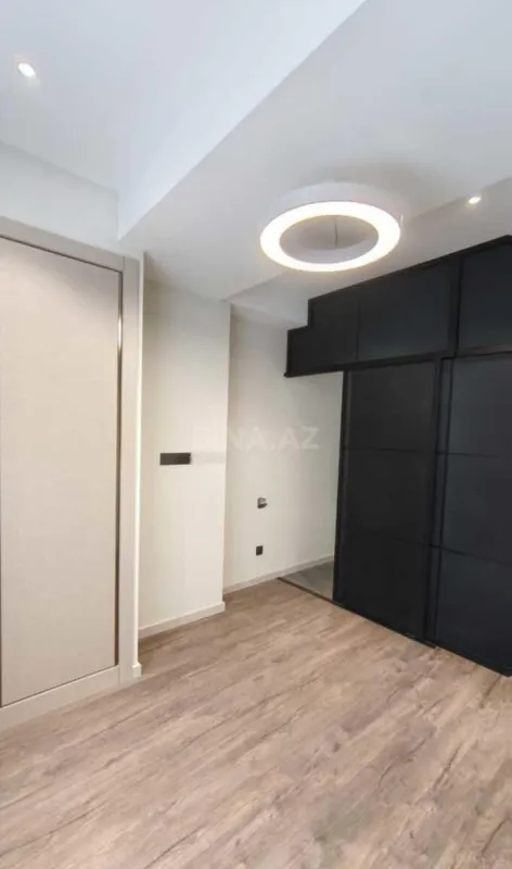 Satılır 3 otaqlı mənzil 74 m²
