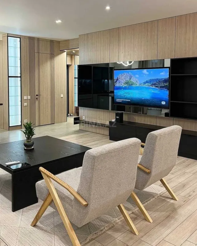 Kirayə verilir 2 otaqlı mənzil 88 m²