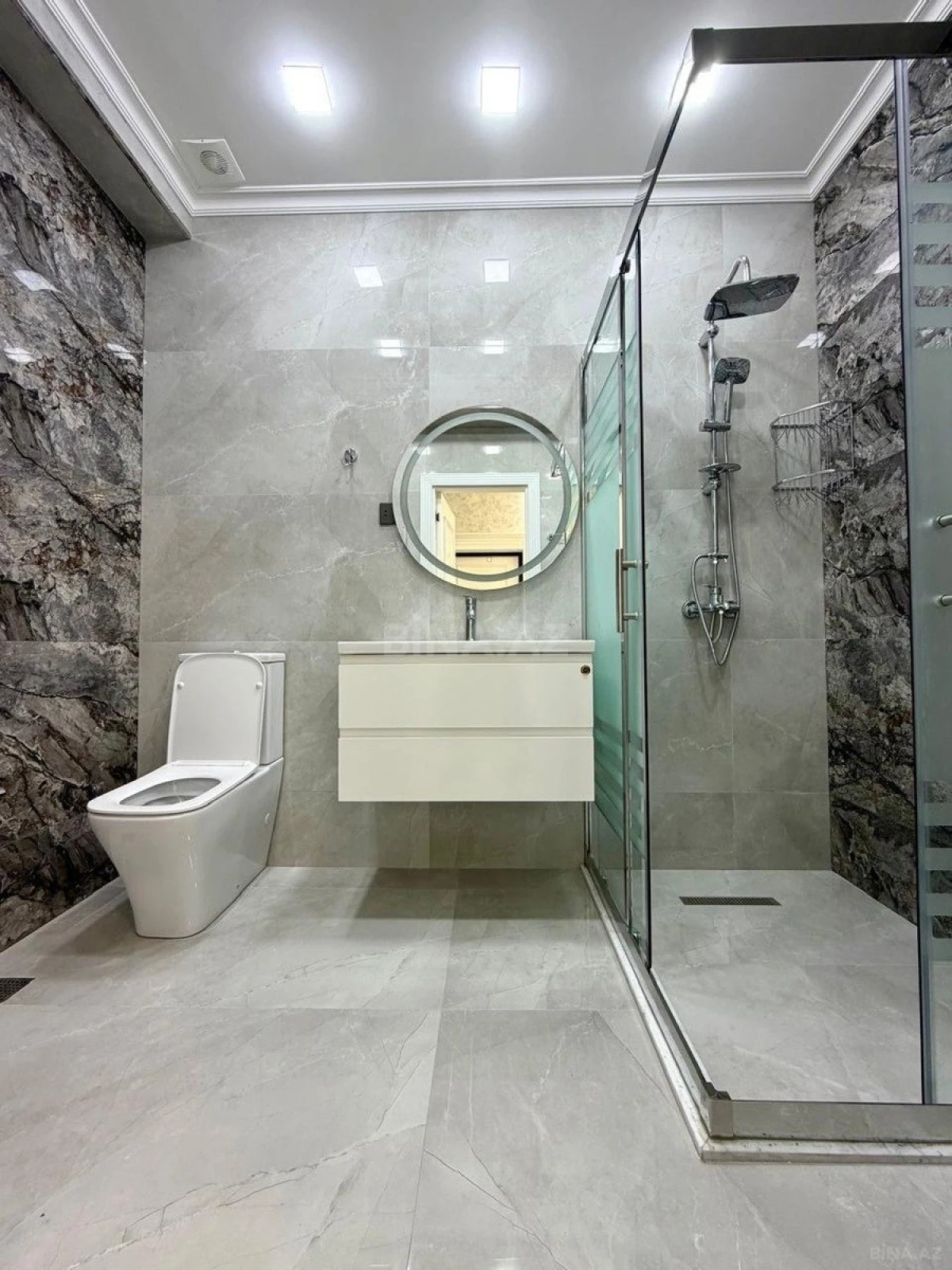 Satılır 2 otaqlı mənzil 90 m²