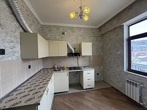 Kirayə verilir 2 otaqlı mənzil 80 m²