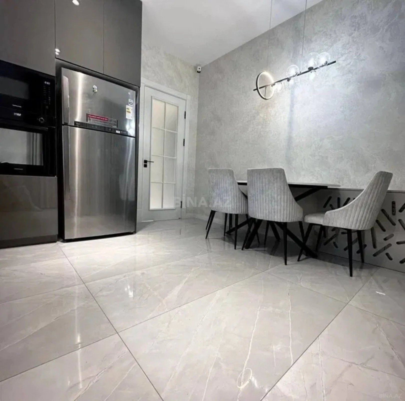 Kirayə verilir 3 otaqlı mənzil 114 m²