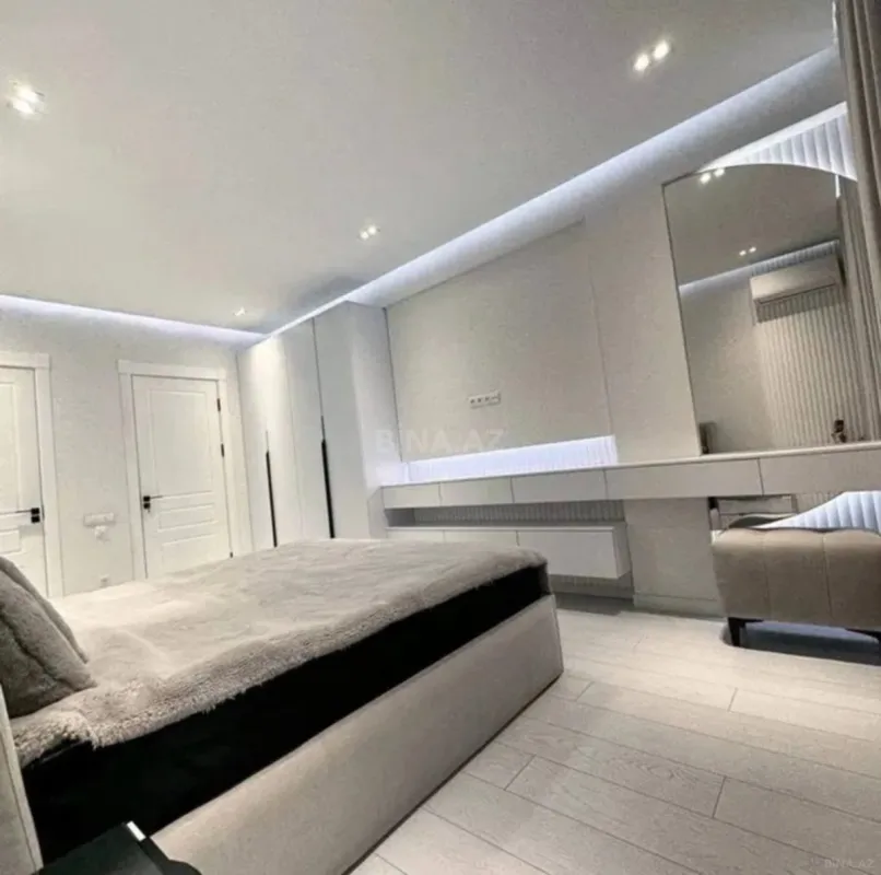 Kirayə verilir 3 otaqlı mənzil 114 m²