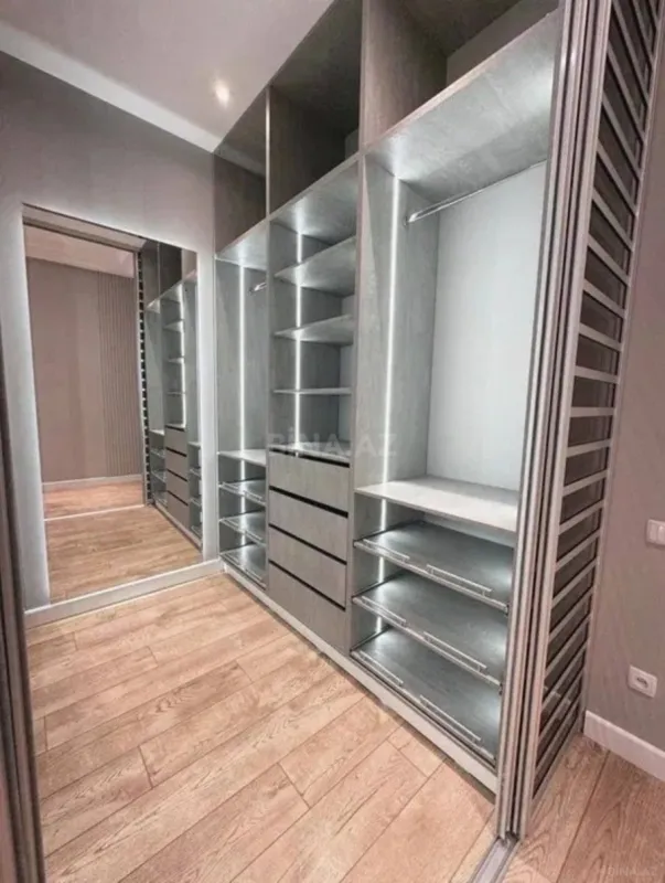 Kirayə verilir 3 otaqlı mənzil 114 m²