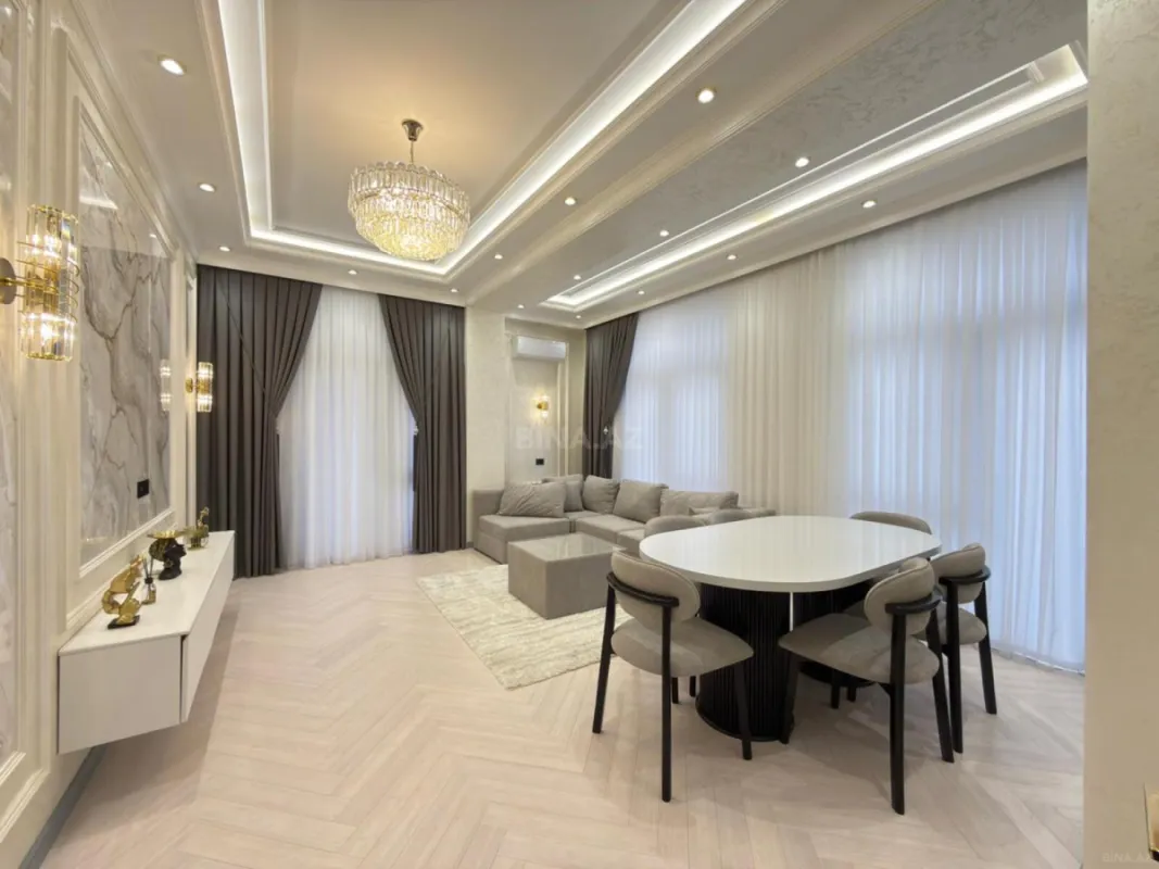 Satılır 5 otaqlı mənzil 185 m²