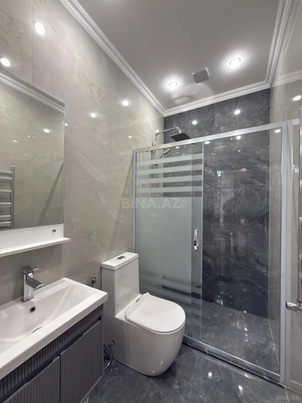 Satılır 5 otaqlı mənzil 185 m²