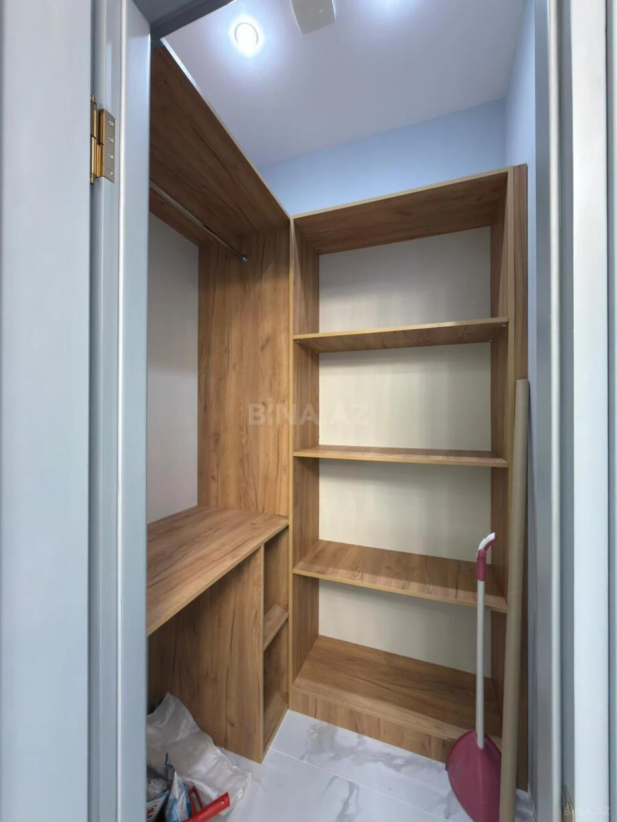 Satılır 5 otaqlı mənzil 185 m²