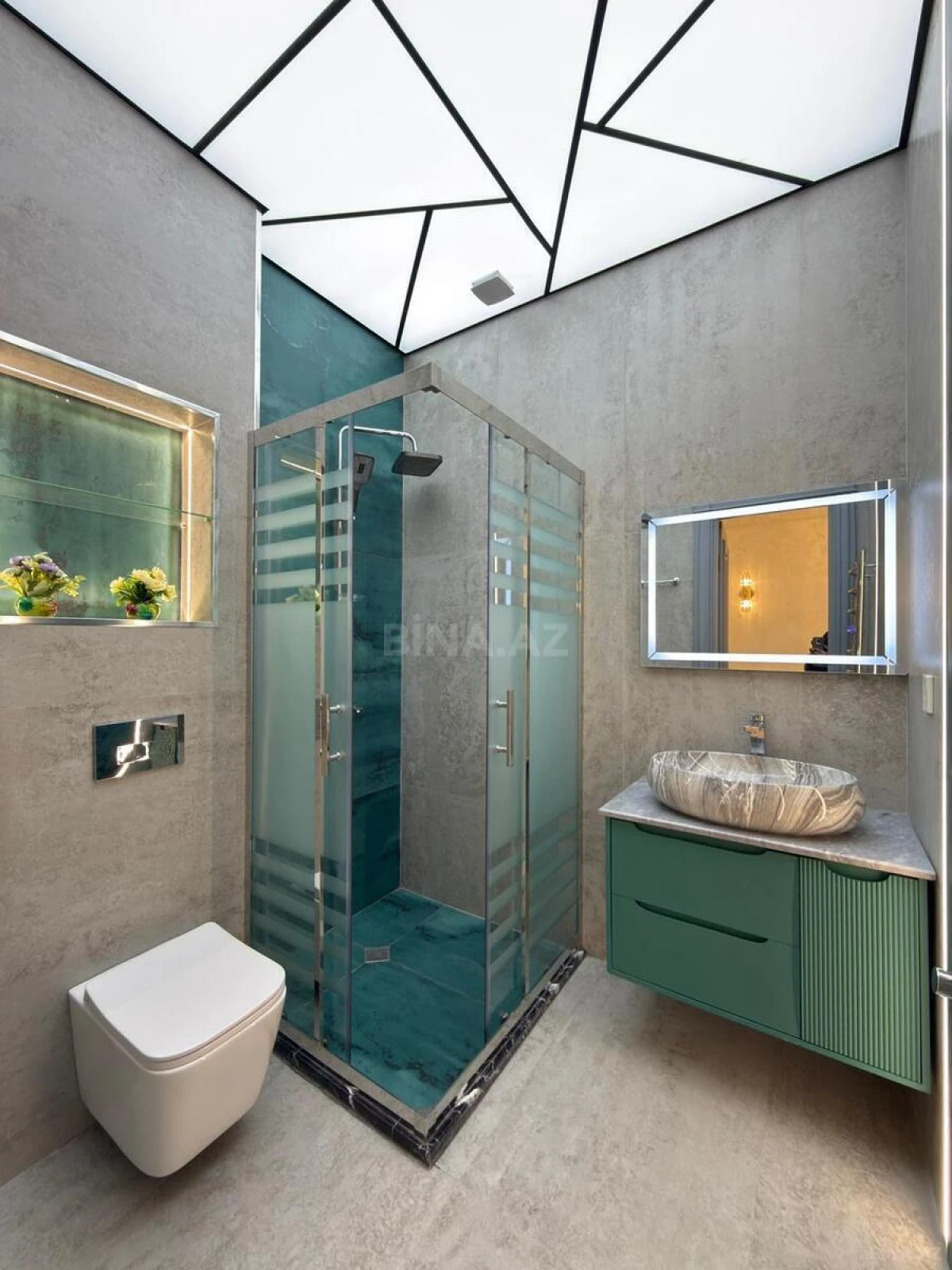 Satılır 5 otaqlı mənzil 185 m²