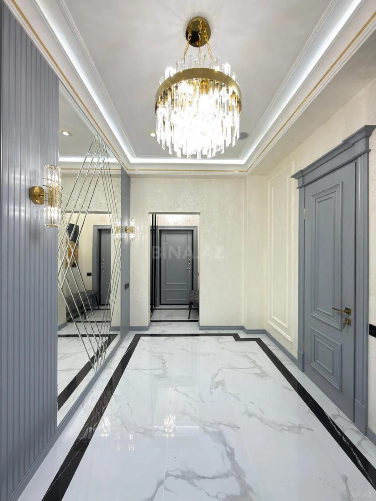 Satılır 5 otaqlı mənzil 185 m²