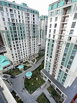 Satılır 2 otaqlı mənzil 92 m²