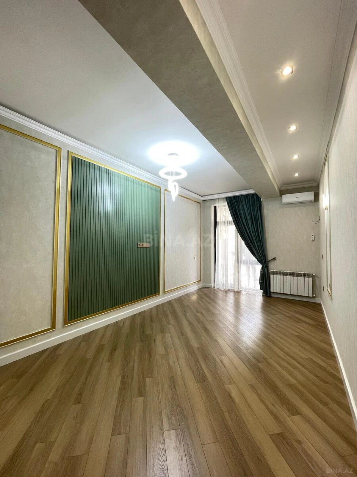 Satılır 2 otaqlı mənzil 92 m²