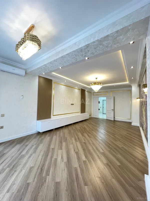 Satılır 2 otaqlı mənzil 92 m²