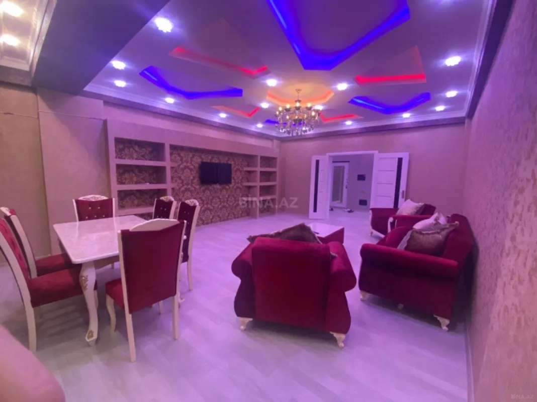 Kirayə verilir 3 otaqlı mənzil 150 m²