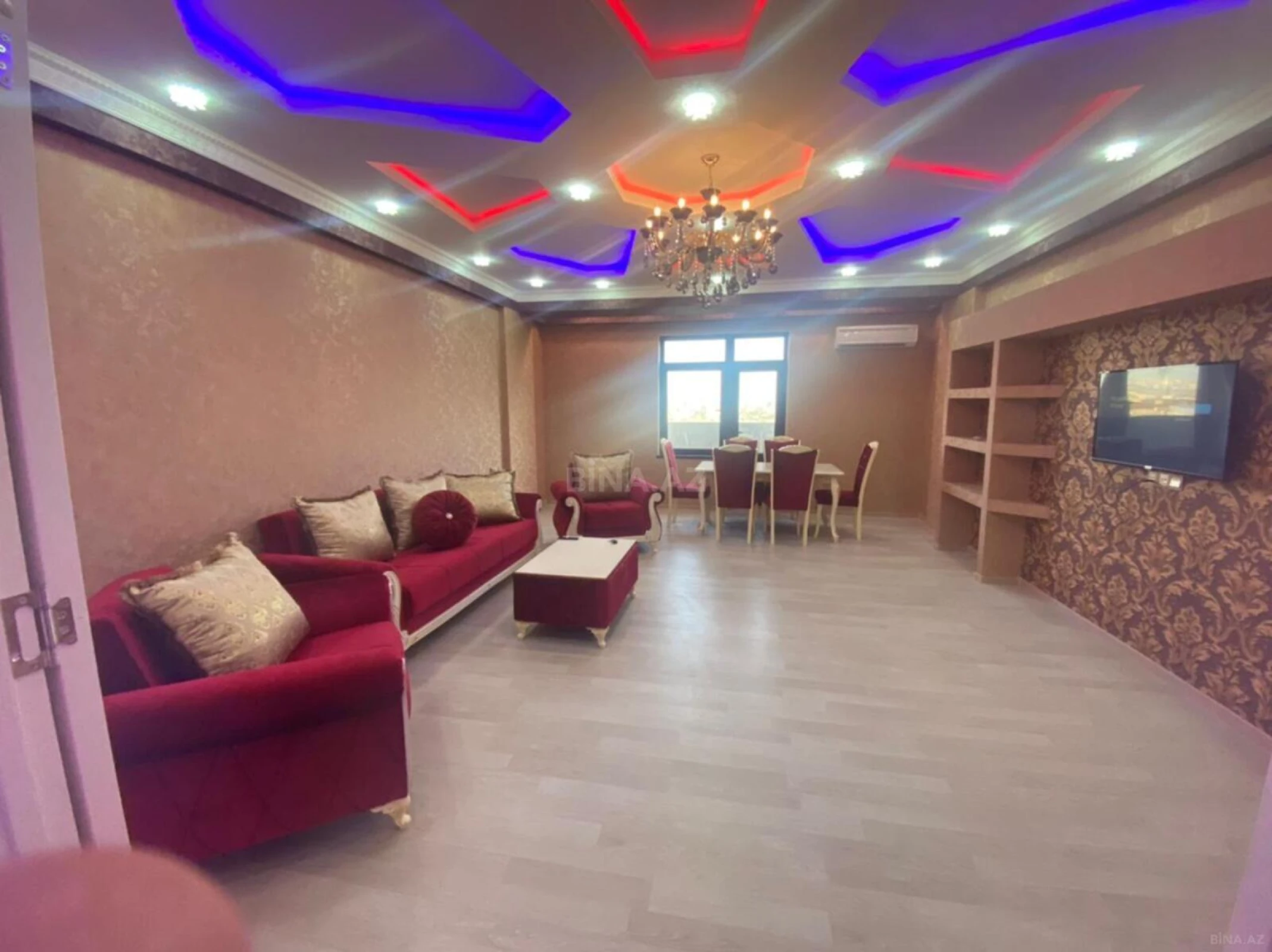 Kirayə verilir 3 otaqlı mənzil 150 m²