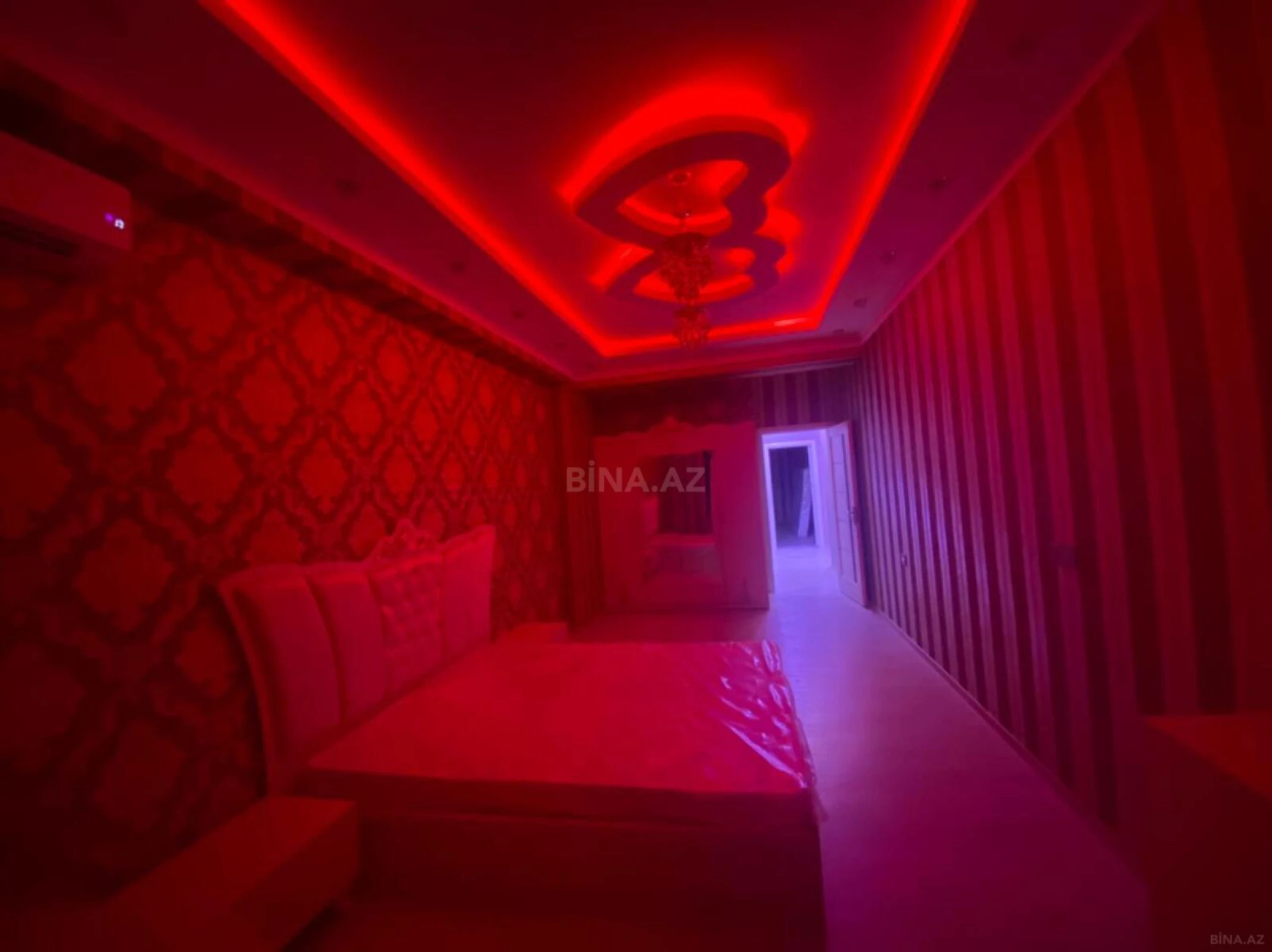 Kirayə verilir 3 otaqlı mənzil 150 m²