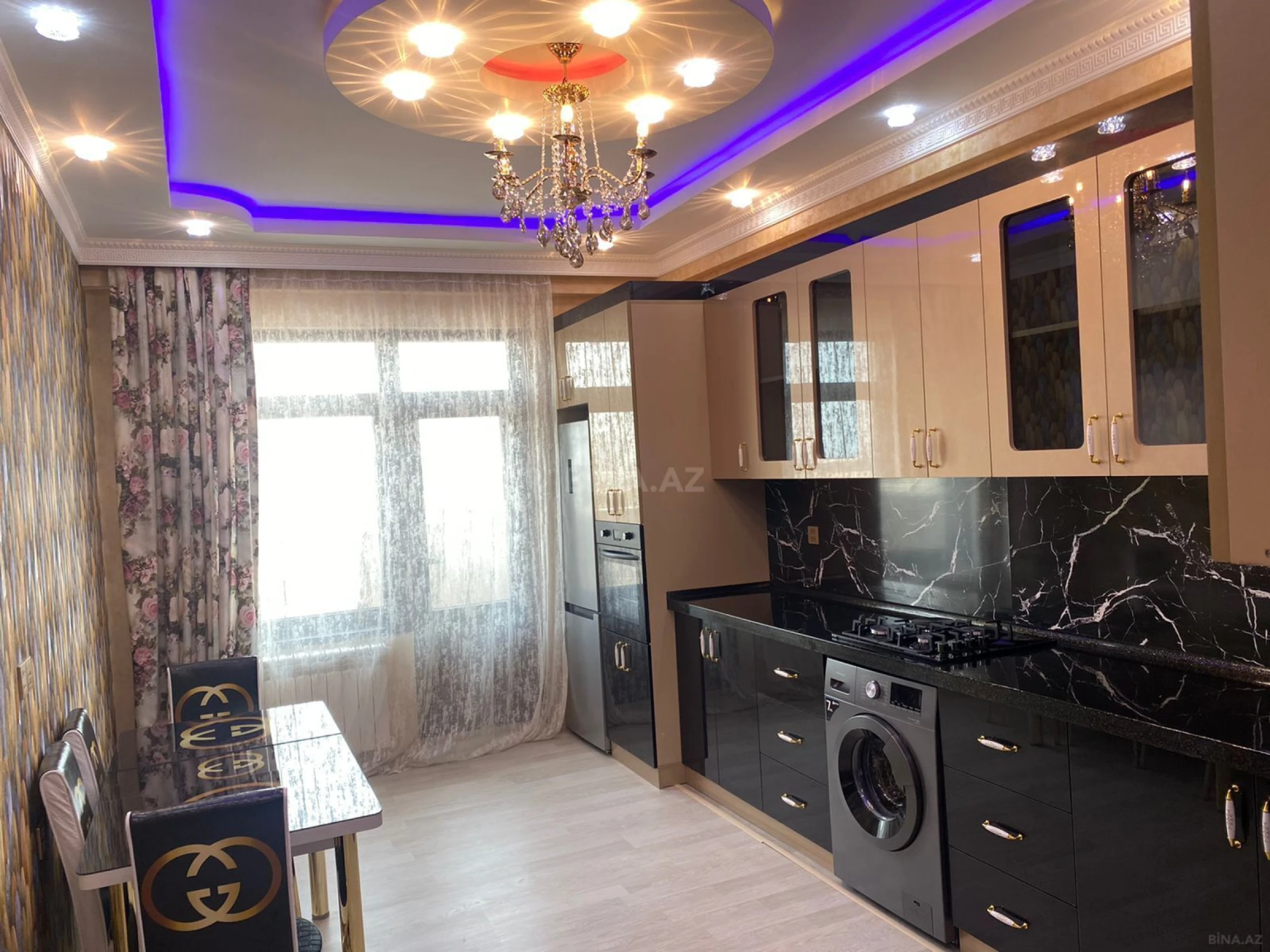 Kirayə verilir 3 otaqlı mənzil 150 m²
