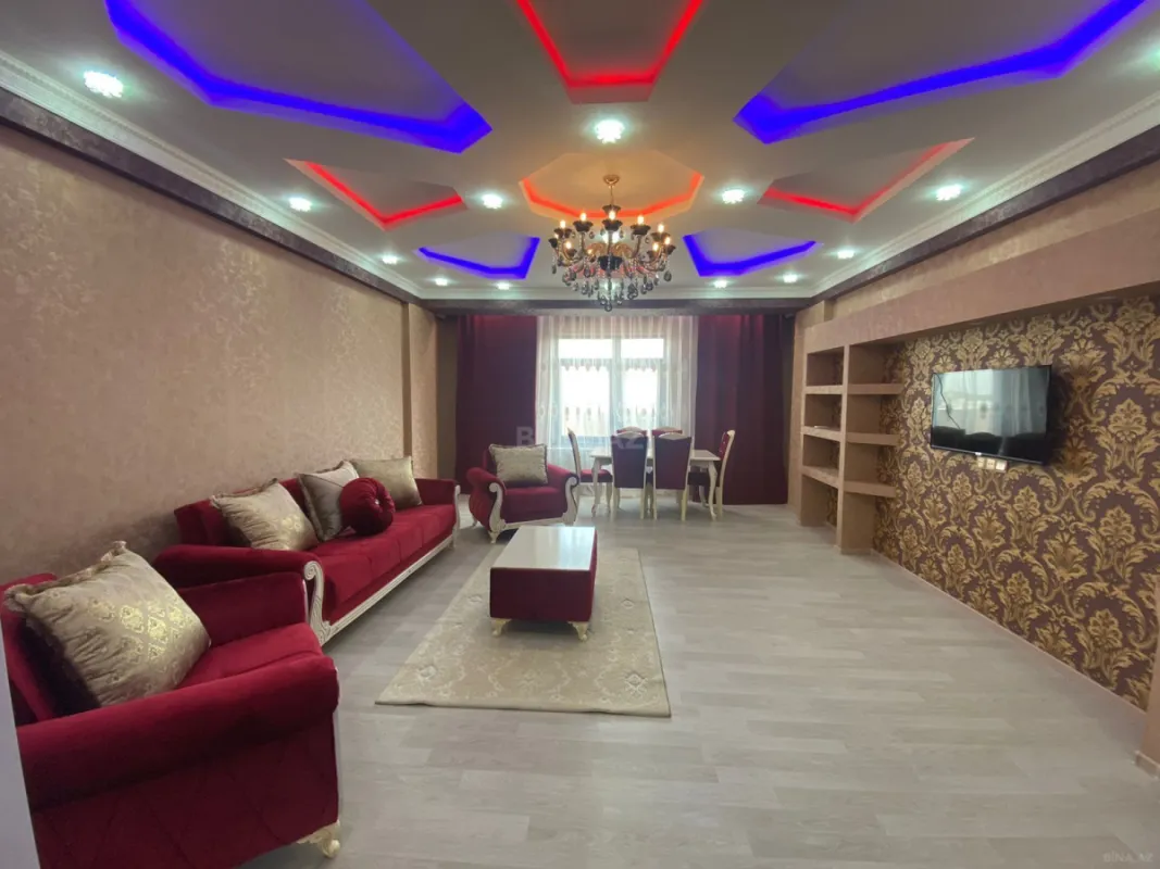 Kirayə verilir 3 otaqlı mənzil 150 m²