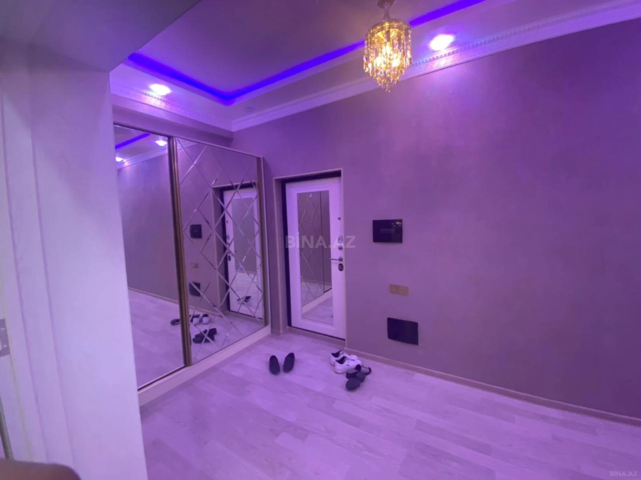 Kirayə verilir 3 otaqlı mənzil 150 m²