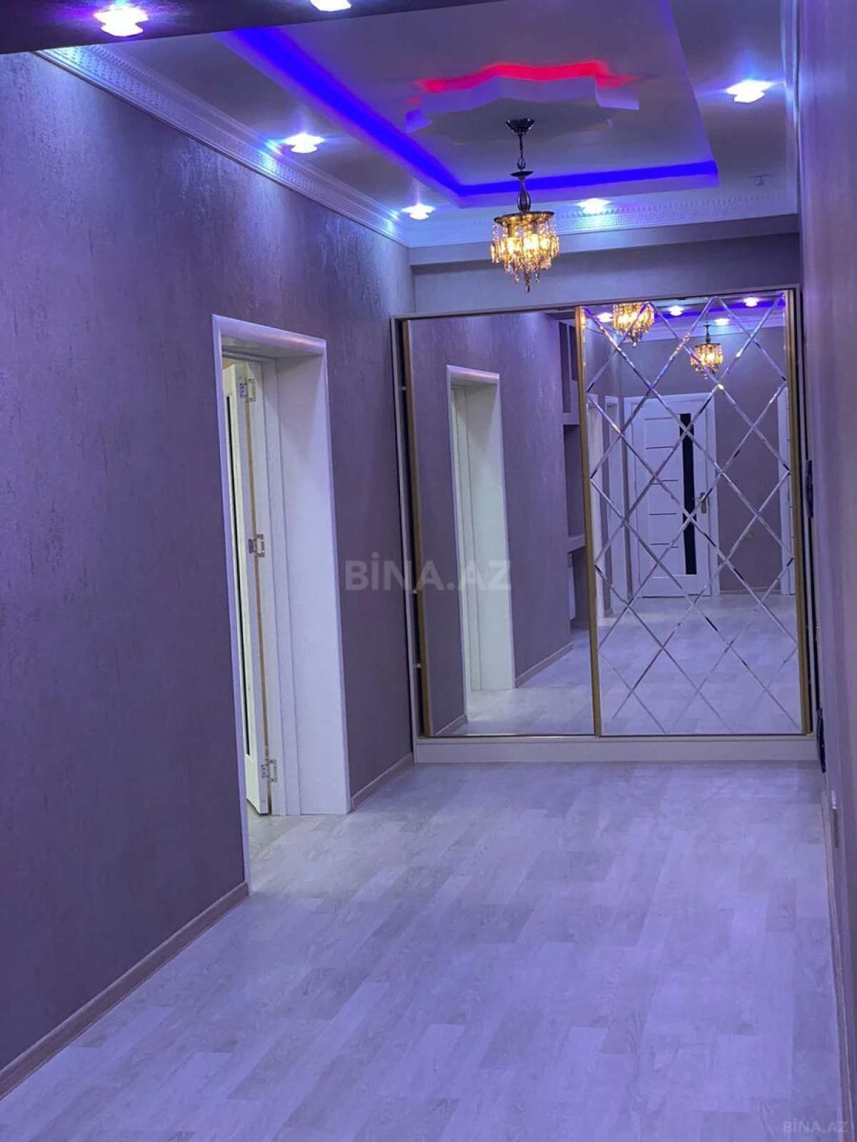 Kirayə verilir 3 otaqlı mənzil 150 m²