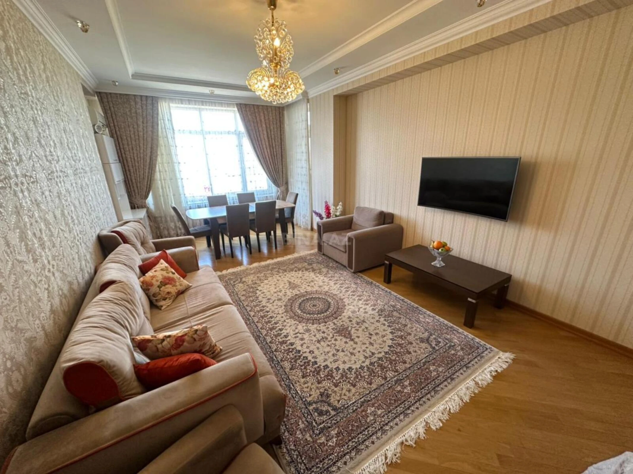 Satılır 2 otaqlı mənzil 103 m²