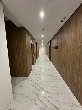 Satılır 4 otaqlı mənzil 220 m²