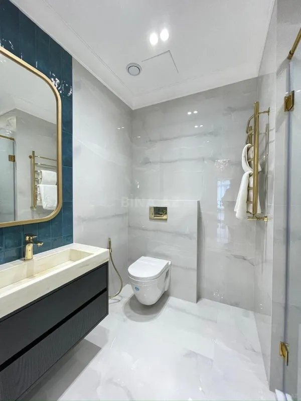 Satılır 3 otaqlı mənzil 125 m²