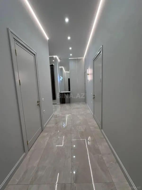 Kirayə verilir 3 otaqlı mənzil 130 m²