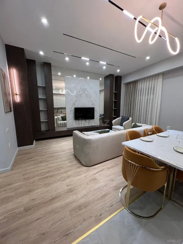 Kirayə verilir 3 otaqlı mənzil 130 m²