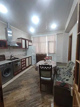 Satılır 3 otaqlı mənzil 104 m²