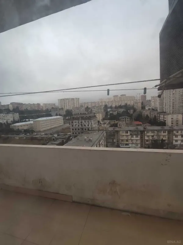 Satılır 3 otaqlı mənzil 104 m²