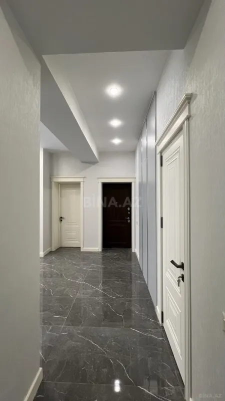 Satılır 2 otaqlı mənzil 87 m²