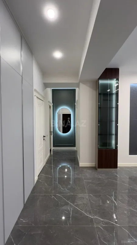 Satılır 2 otaqlı mənzil 87 m²