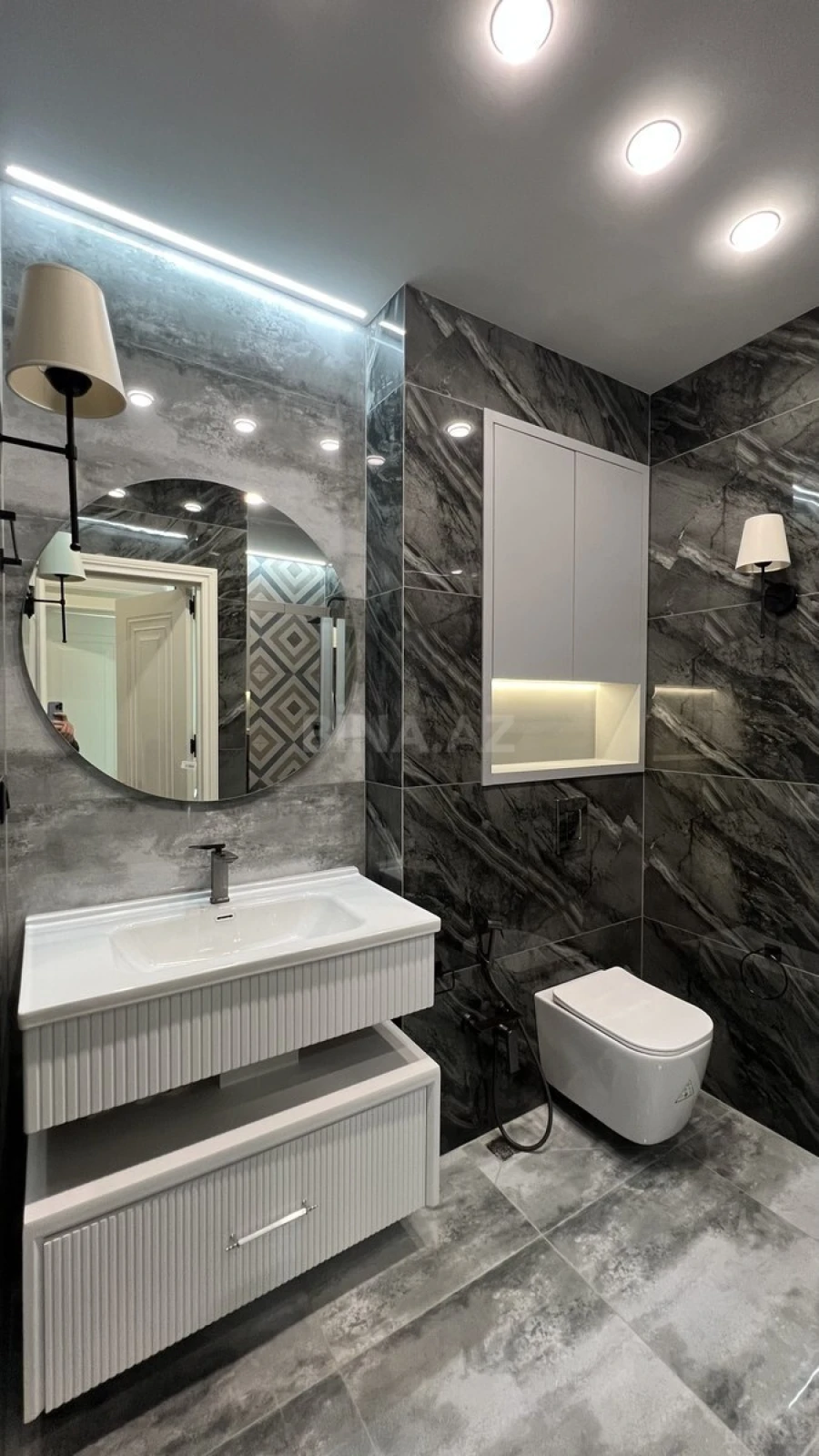 Satılır 2 otaqlı mənzil 87 m²