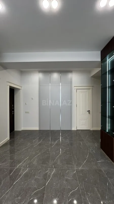 Satılır 2 otaqlı mənzil 87 m²