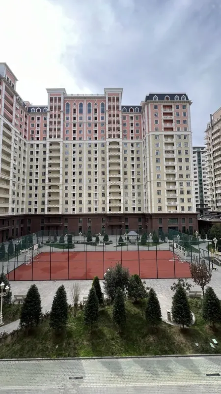 Satılır 2 otaqlı mənzil 87 m²