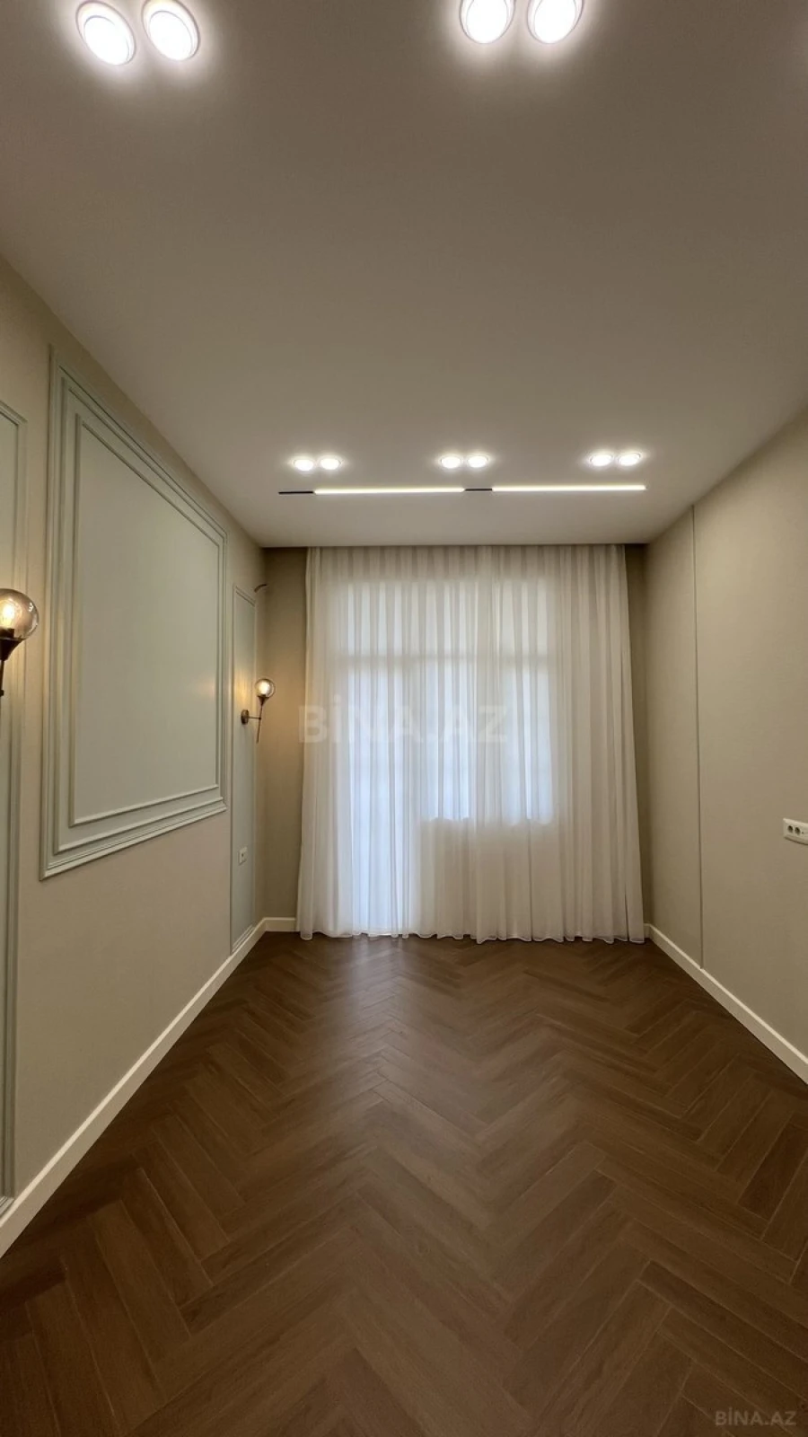 Satılır 2 otaqlı mənzil 87 m²