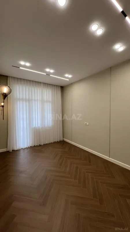 Satılır 2 otaqlı mənzil 87 m²