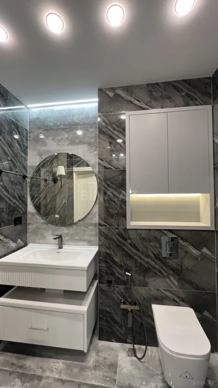 Satılır 2 otaqlı mənzil 87 m²