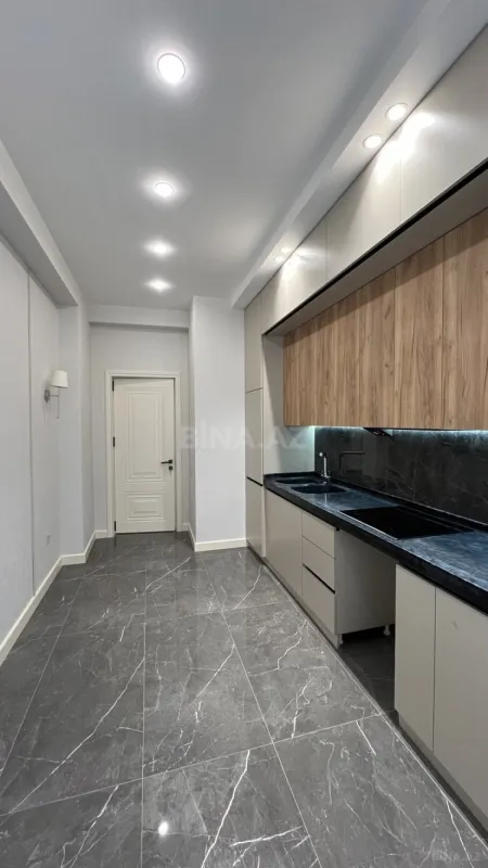 Satılır 2 otaqlı mənzil 87 m²