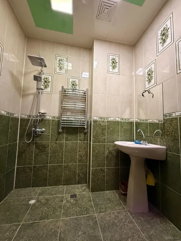 Satılır 3 otaqlı mənzil 123 m²