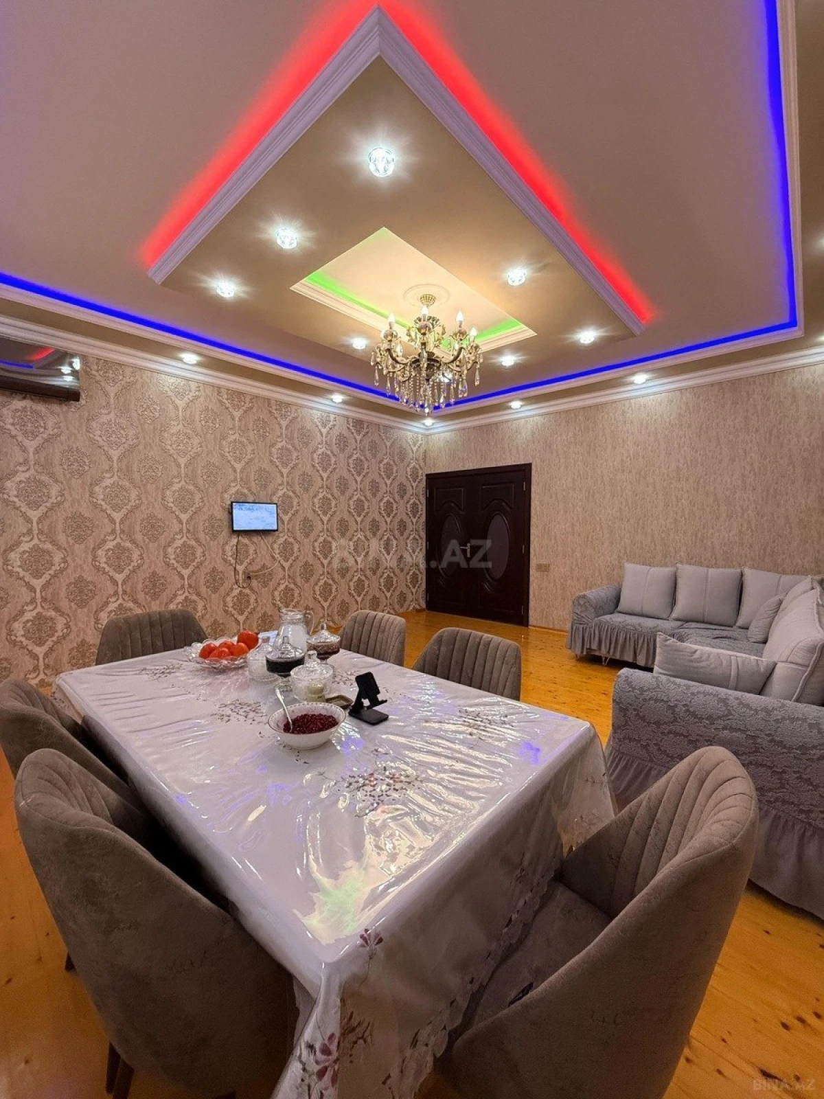 Satılır 3 otaqlı mənzil 123 m²