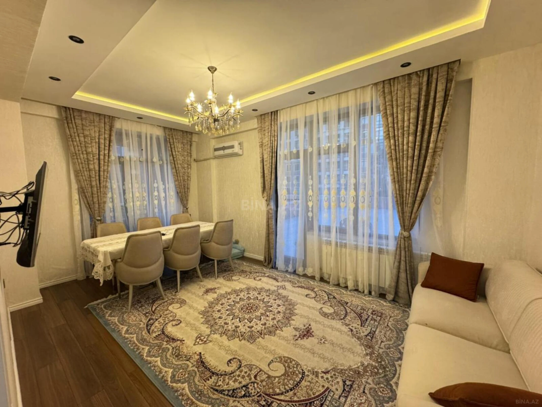 Satılır 2 otaqlı mənzil 90 m²