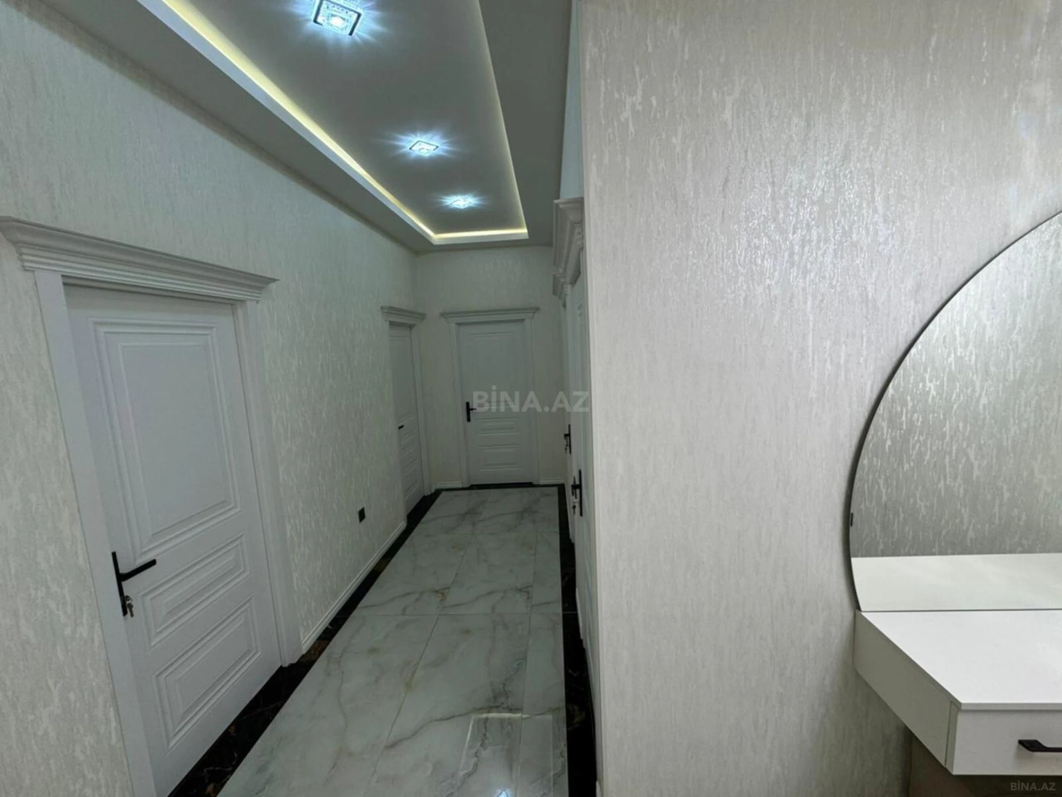 Satılır 2 otaqlı mənzil 90 m²