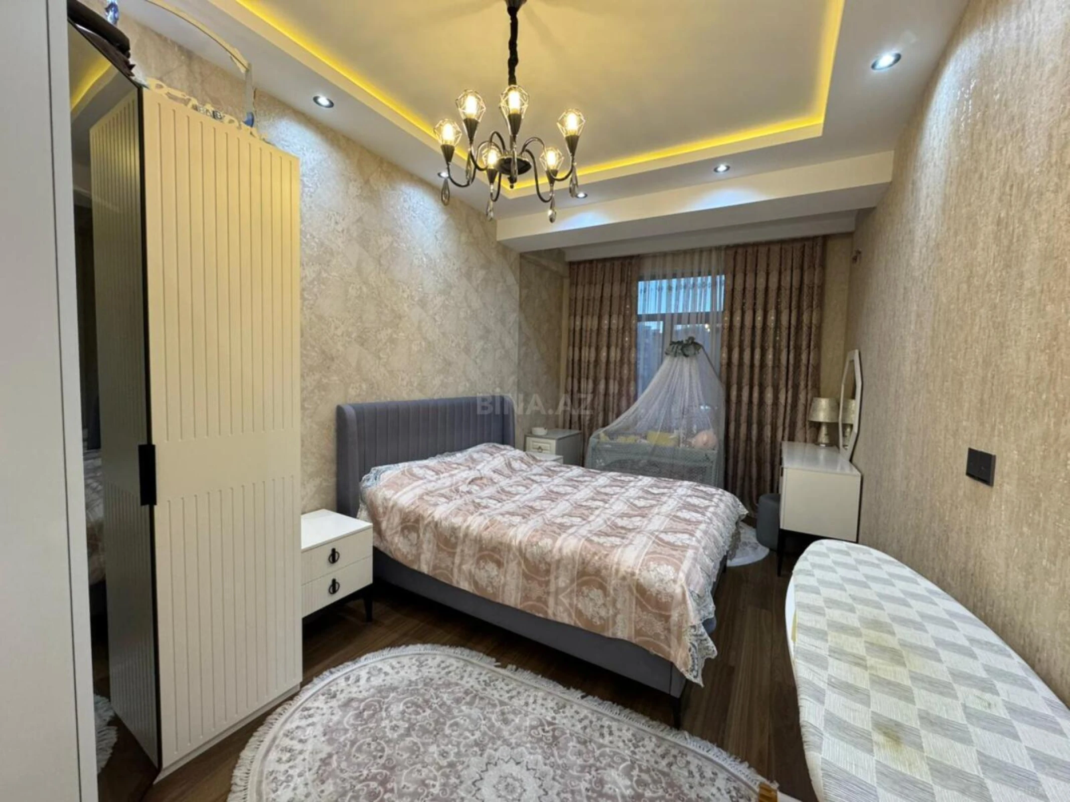 Satılır 2 otaqlı mənzil 90 m²